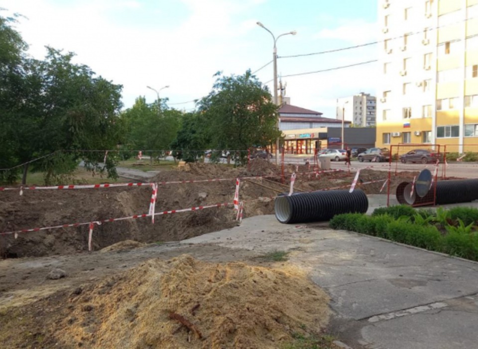 В Волгограде заменили 118 метров канализационного коллектора без отключения воды